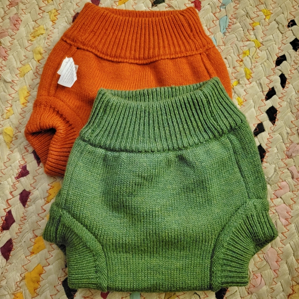 2 Small Sustainable Babyish Sloomb wools